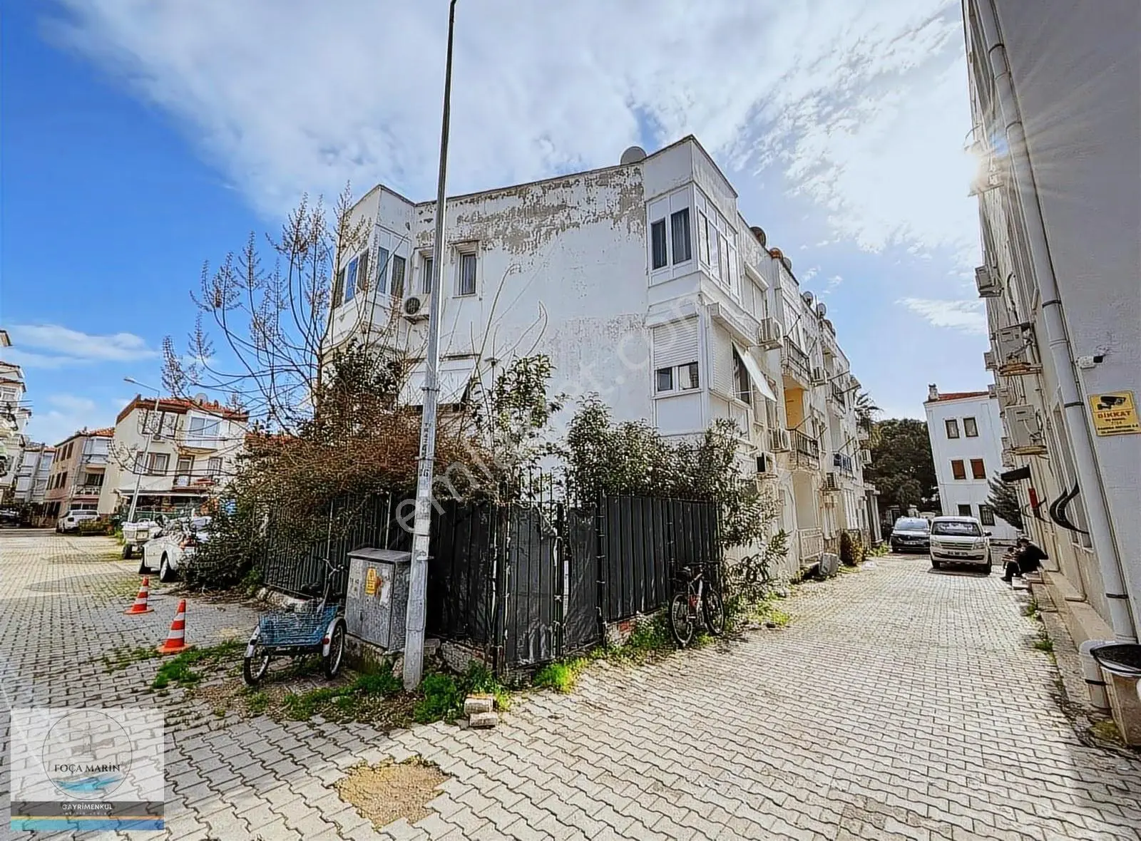 Foça Merkezde Denize Çok Yakın Konumda Giriş Kat Geniş 1+1 Daire - Görsel 2