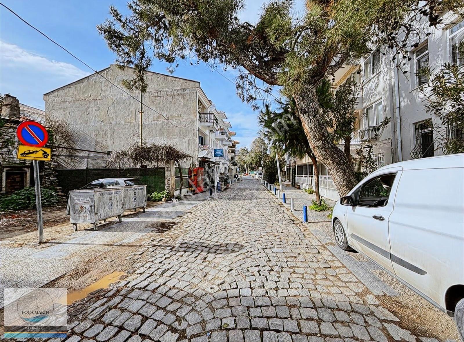 Foça Merkezde Denize Çok Yakın Konumda Giriş Kat Geniş 1+1 Daire - Görsel 27