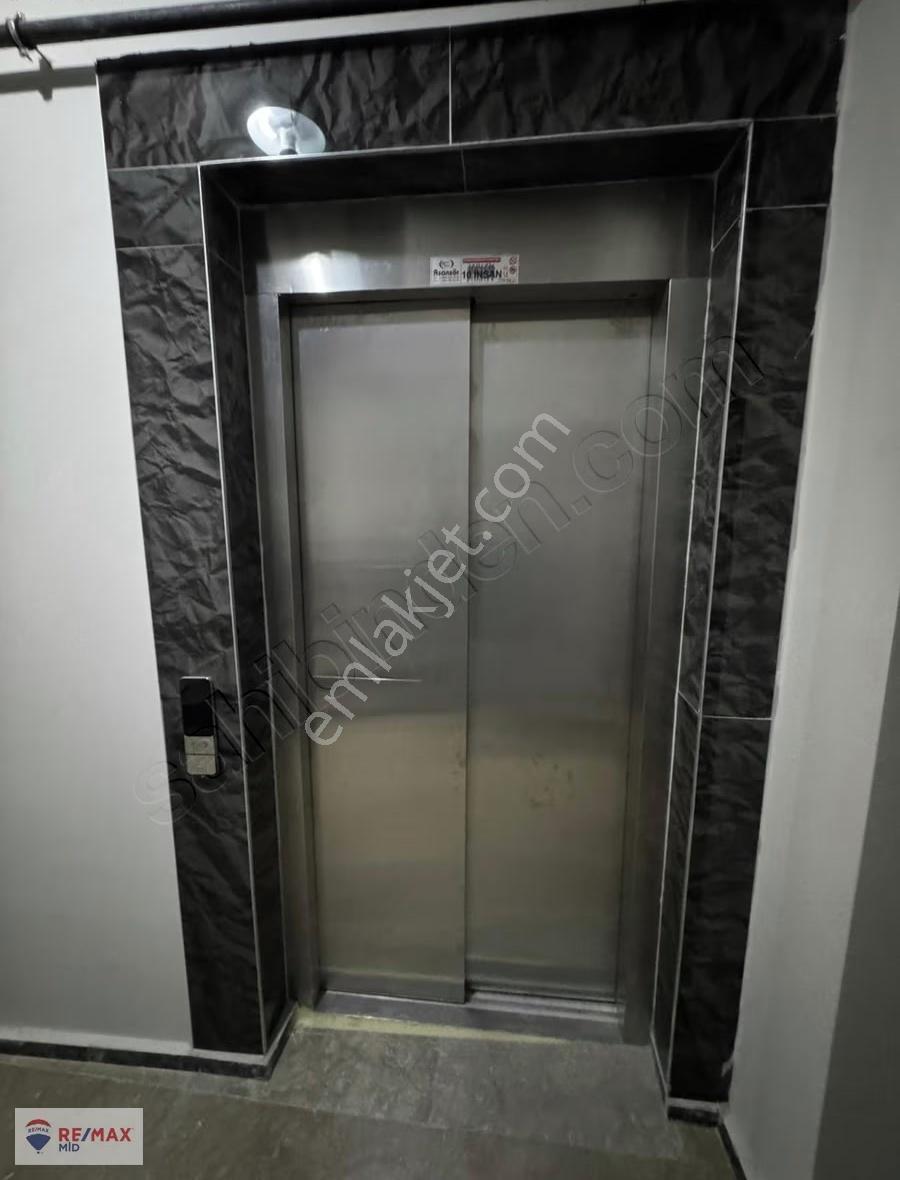 Remax Mid Yüksek Tabela Değerinde Kiralık 1+1 Ofis - Görsel 3