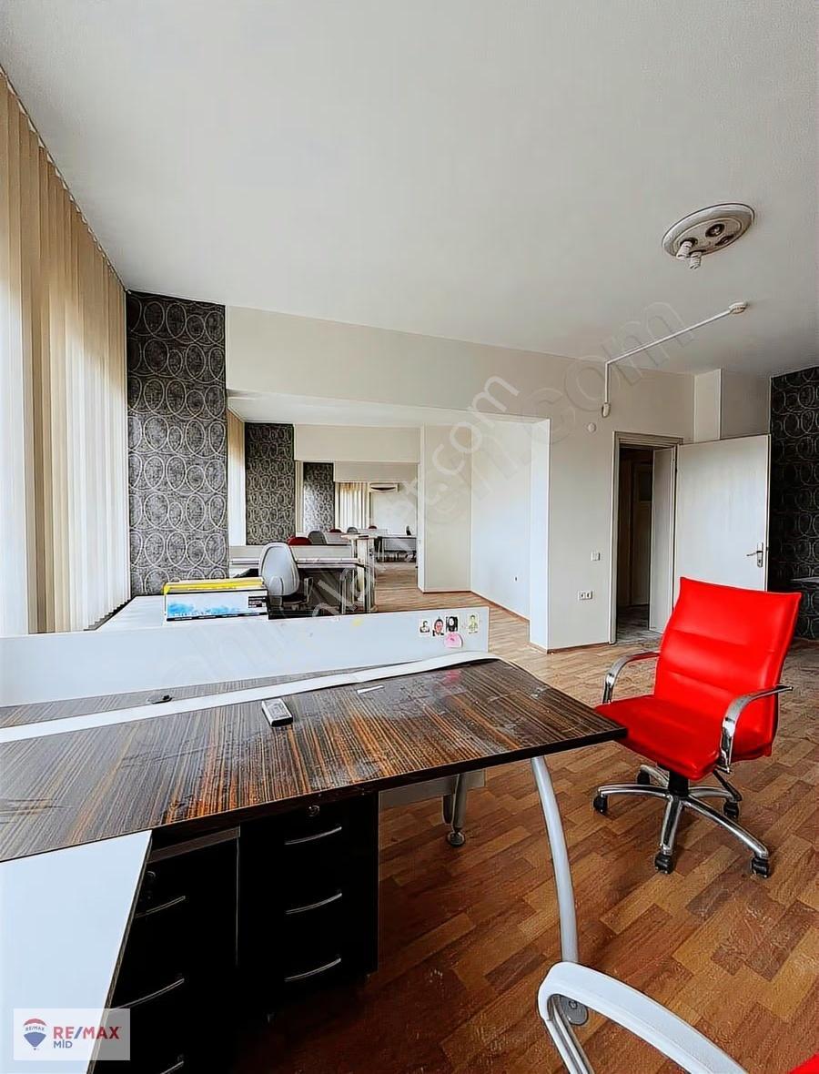 Remax Mid Çarşı Göbeği Geniş 4+1 Kiralık Ofis - Görsel 16