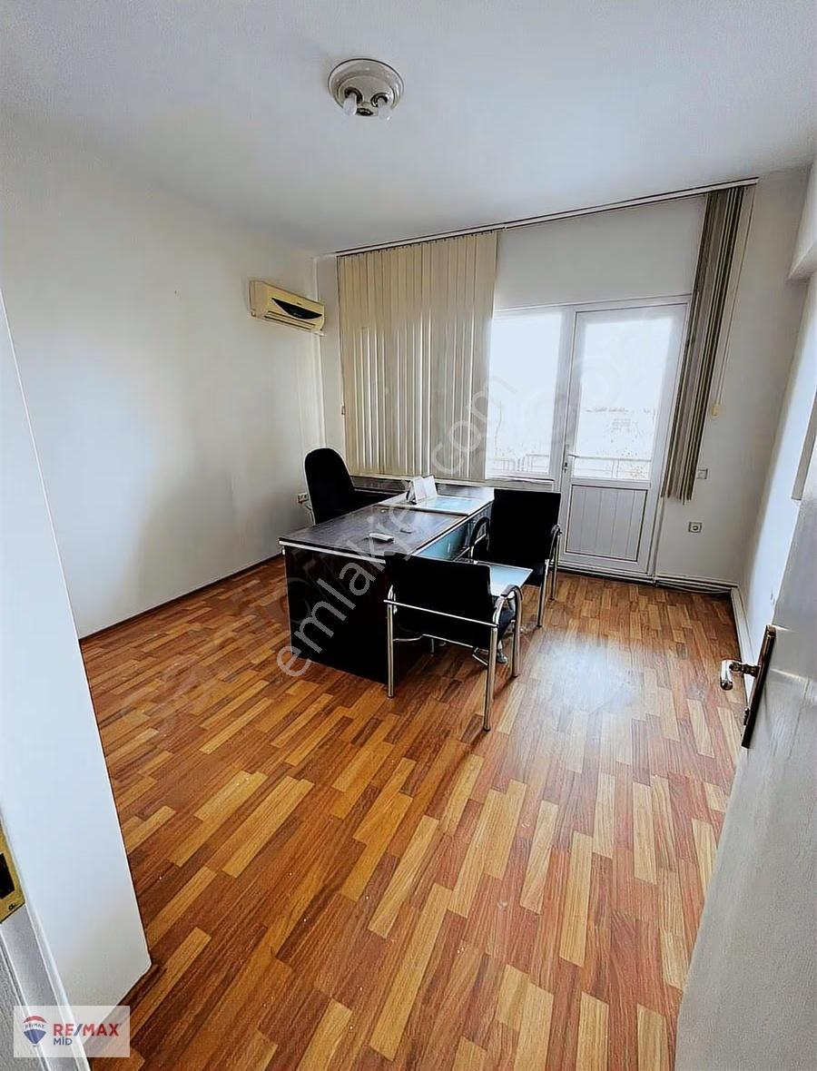 Remax Mid Çarşı Göbeği Geniş 4+1 Kiralık Ofis - Görsel 14
