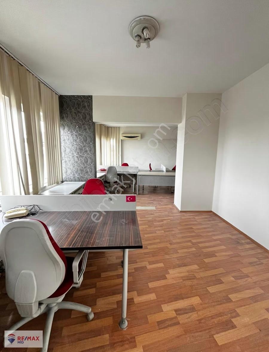 Remax Mid Çarşı Göbeği Geniş 4+1 Kiralık Ofis - Görsel 19