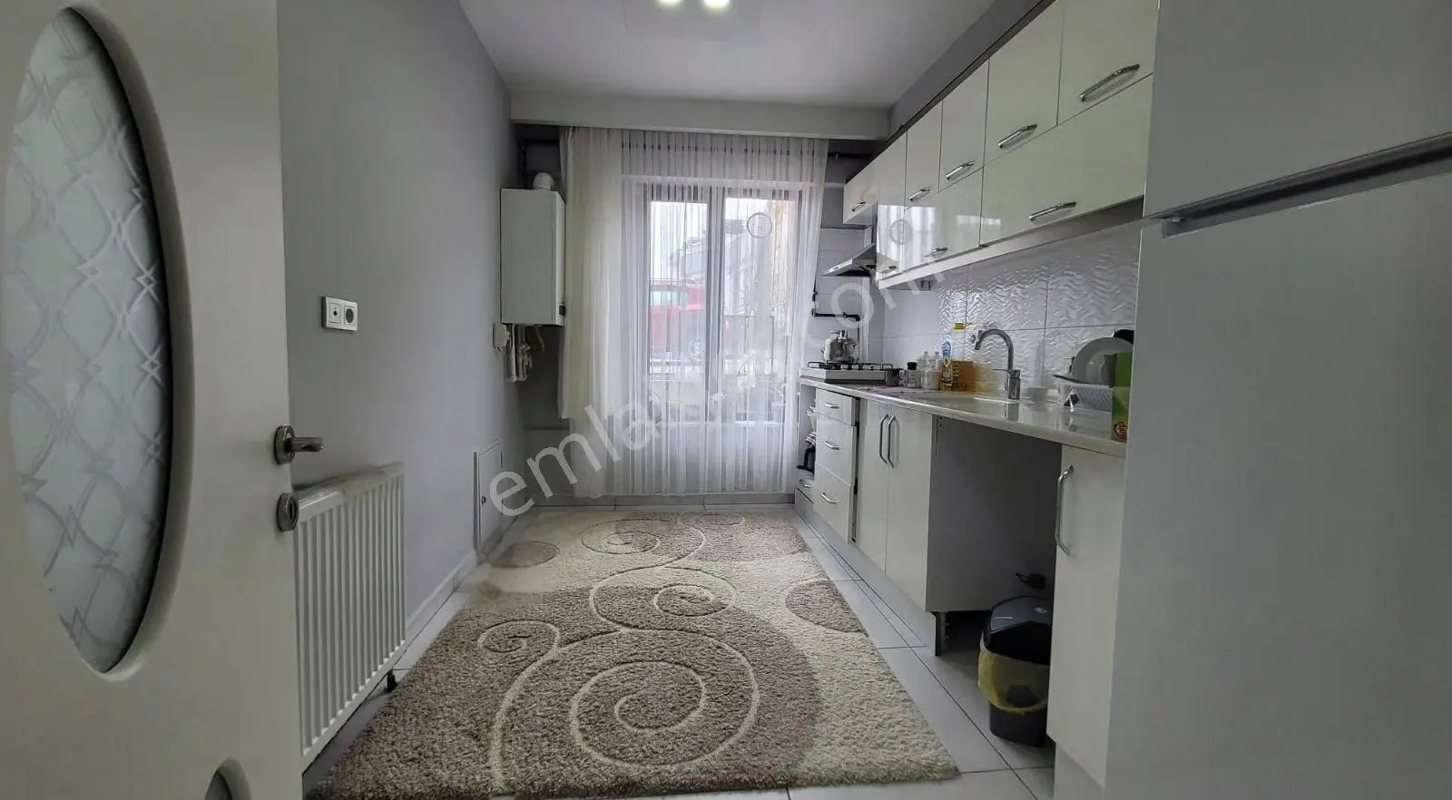 Nilüfer Demirci'de 2+1 Ayrı Mutfaklı Arkalı Önlü Ferah Daire - Görsel 7