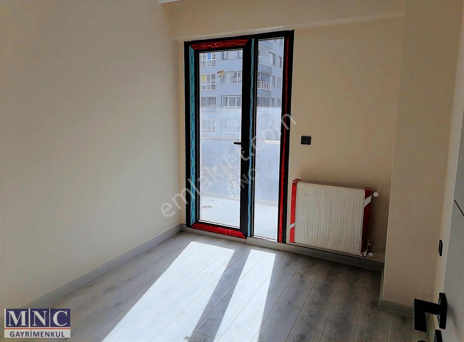 Hatay İnönü Cd Üzerinde. Yeni Binada Satılık 3.kat Fırsat Daire - Görsel 2