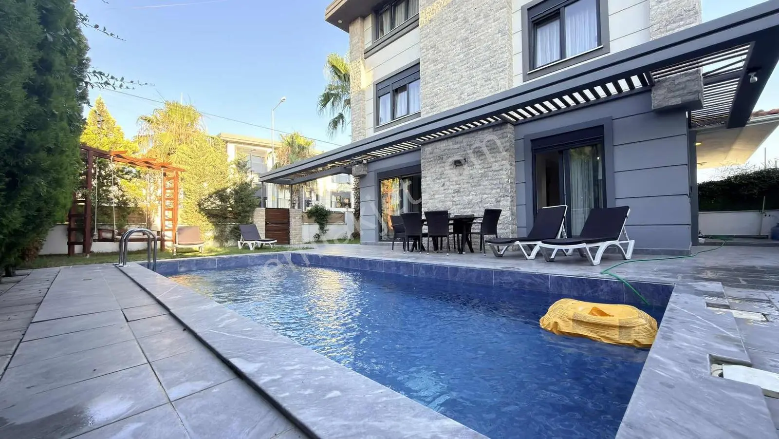Kiralık Lux 4+1 Özel Havuzlu Villa