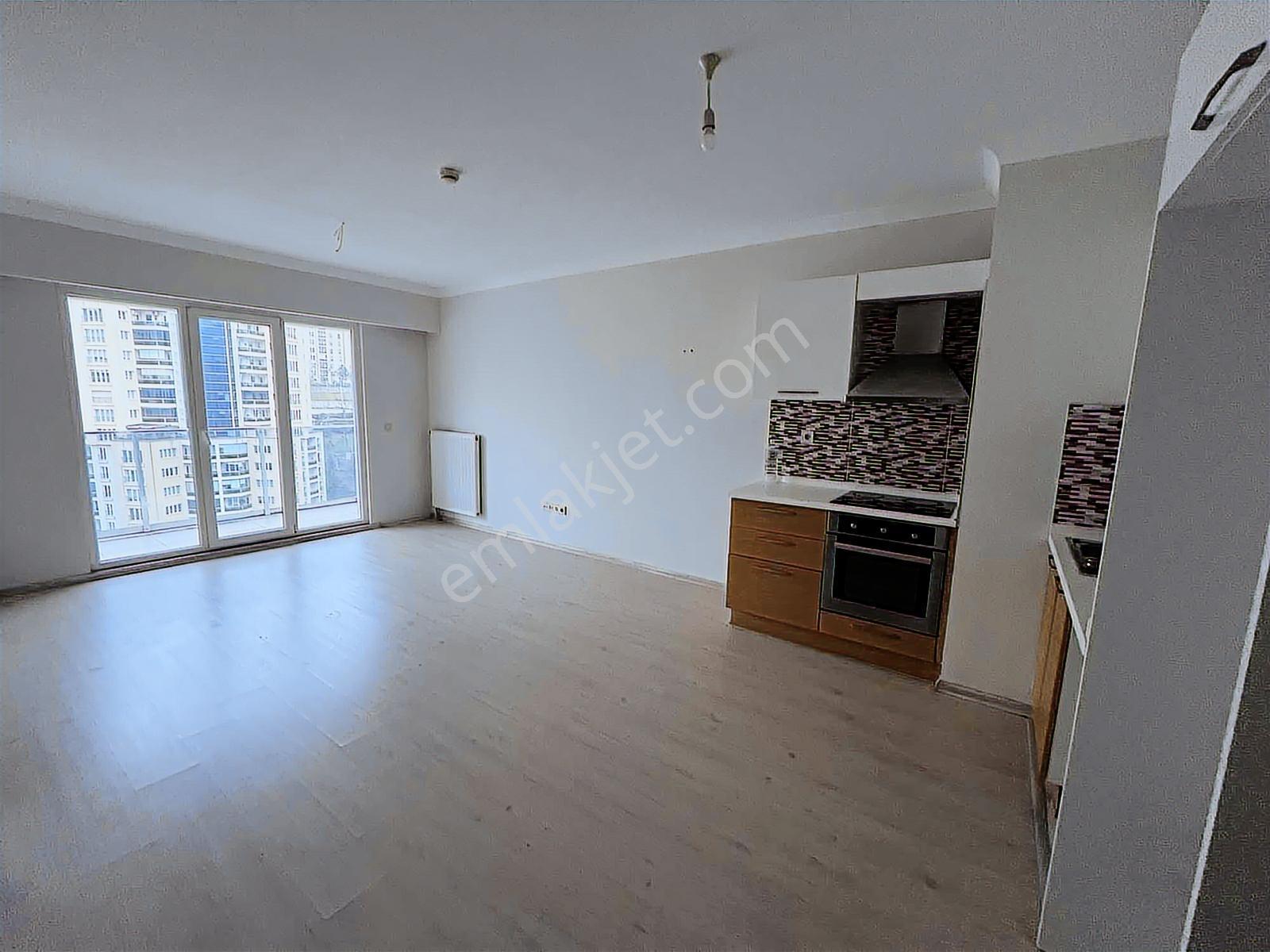 Maltepe Zümrütevlerde Marmaroom Sitesinde 1+1 15.kat Ferah - Görsel 6