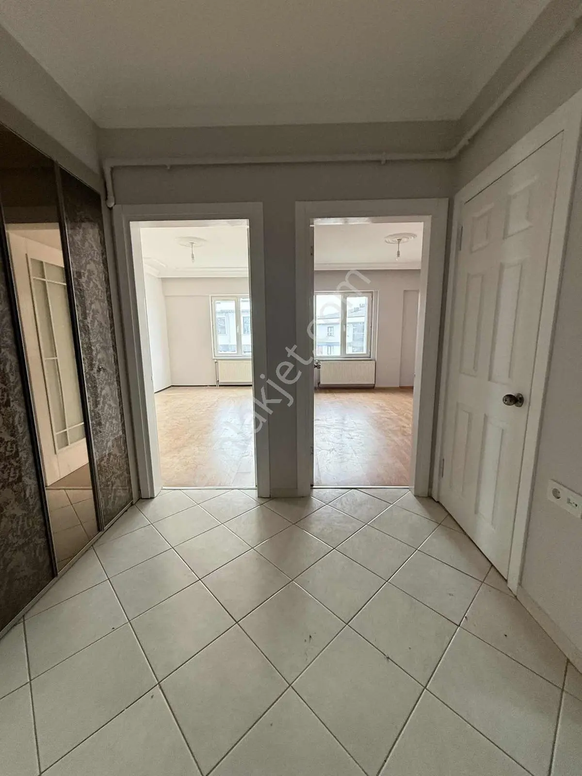 Akkaya İnşaattan E.banyolu-k.otoparklı-güvenlikli Kiralık 3+1 - Görsel 2