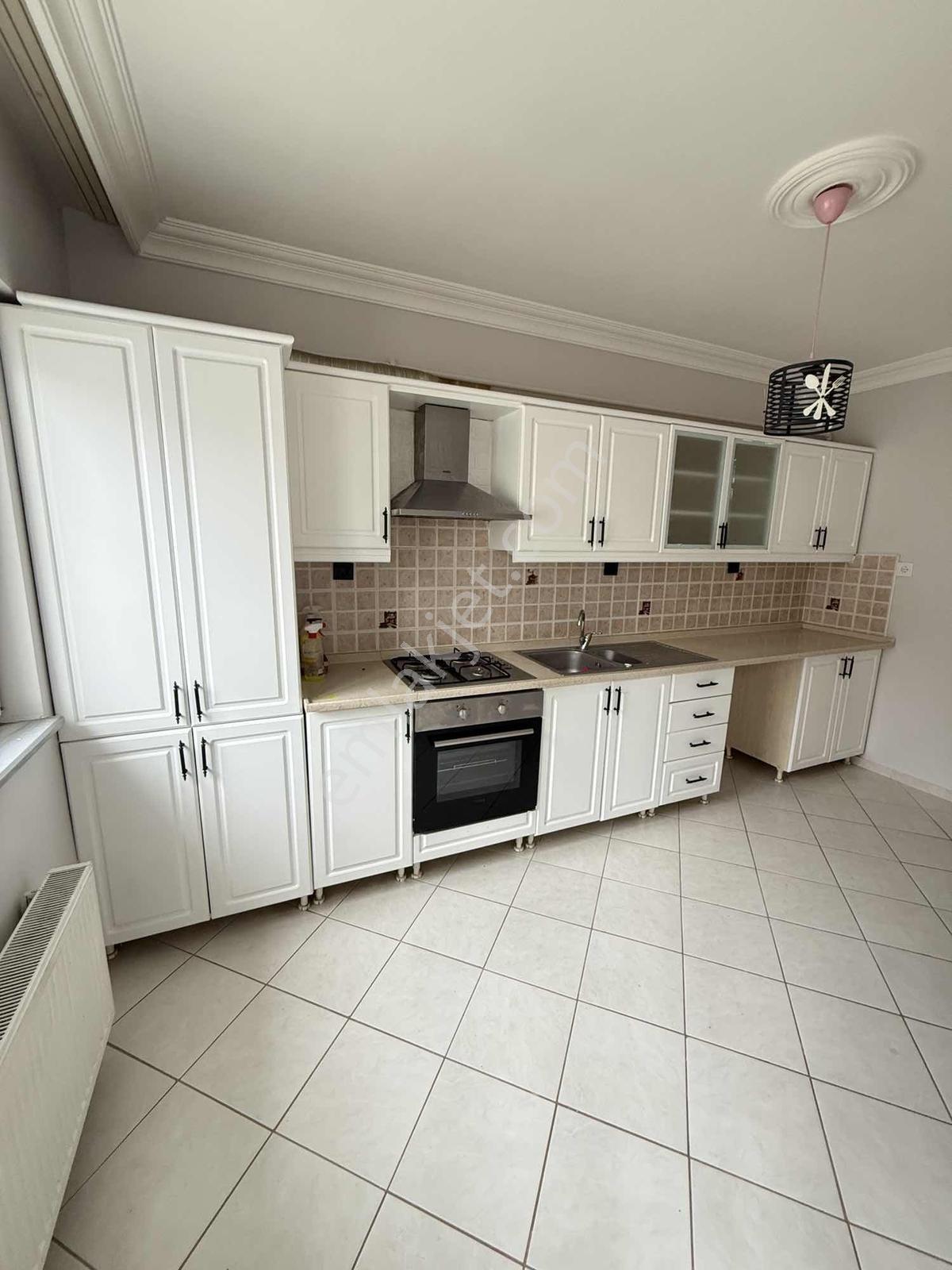 Akkaya İnşaattan E.banyolu-k.otoparklı-güvenlikli Kiralık 3+1 - Görsel 12
