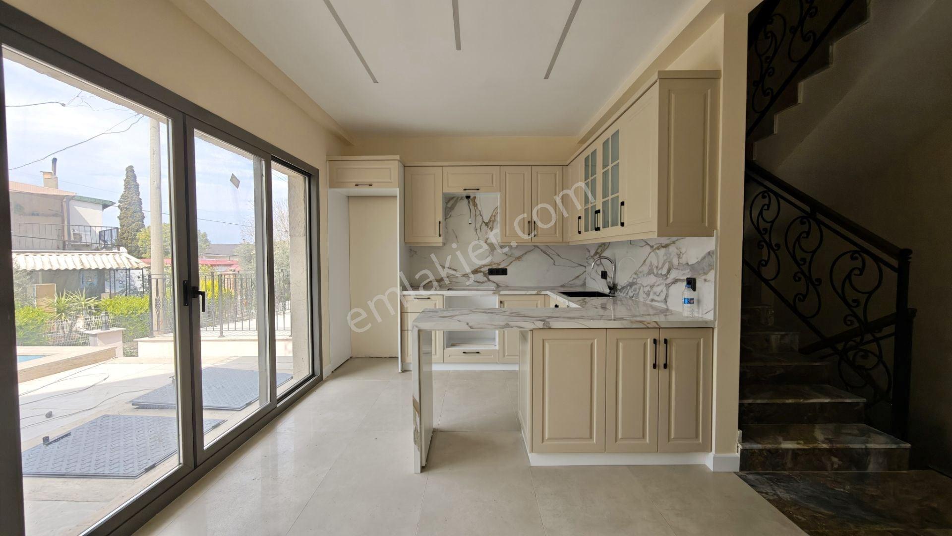 Kuşadası Soğucak 'ta Satılık Özel Mimari Taş Ev Villa - Görsel 15