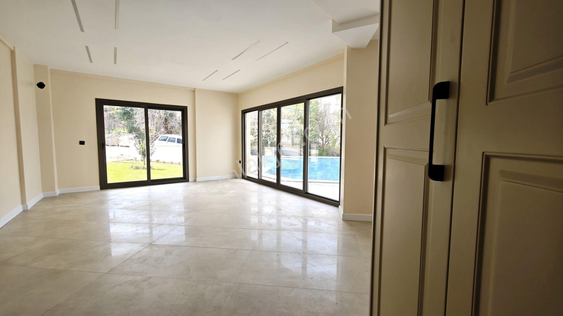 Kuşadası Soğucak 'ta Satılık Özel Mimari Taş Ev Villa - Görsel 17
