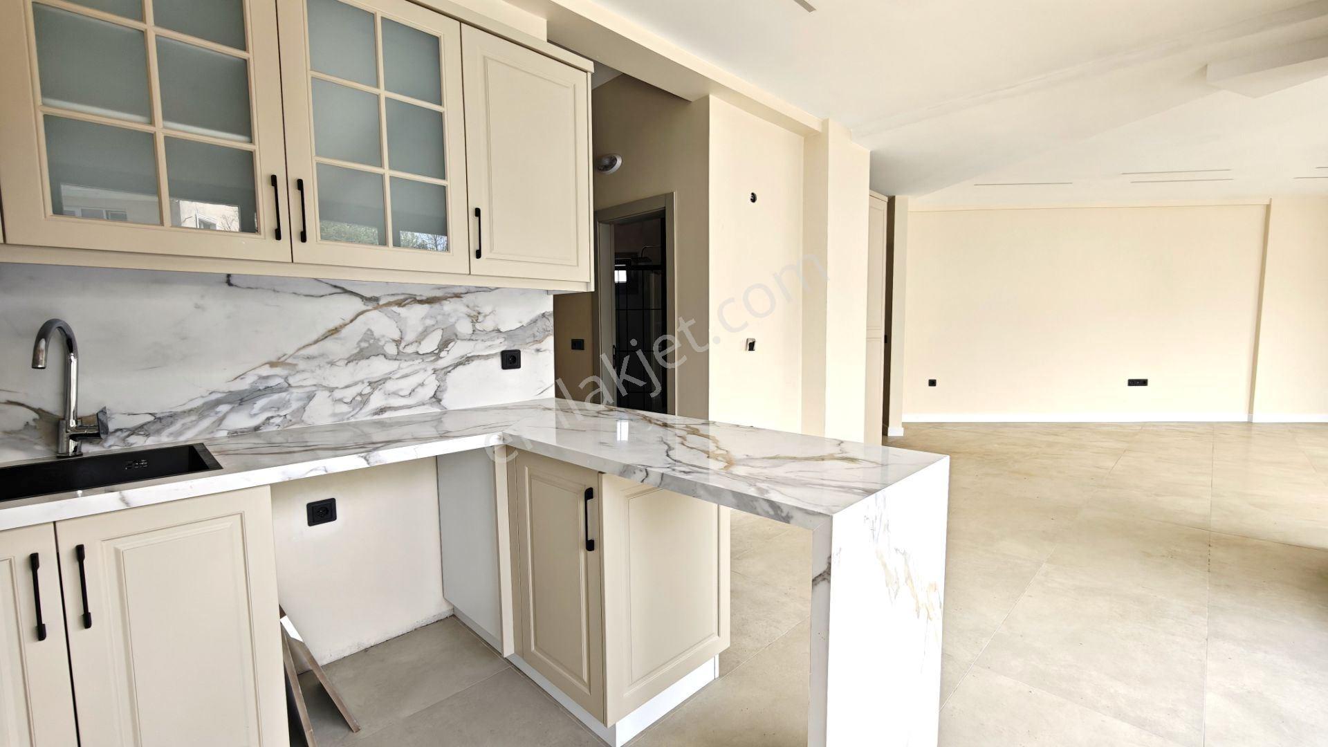 Kuşadası Soğucak 'ta Satılık Özel Mimari Taş Ev Villa - Görsel 16