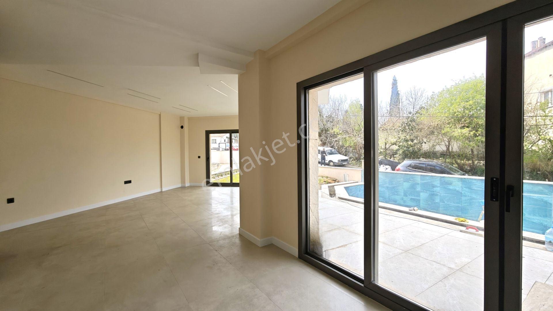 Kuşadası Soğucak 'ta Satılık Özel Mimari Taş Ev Villa - Görsel 18