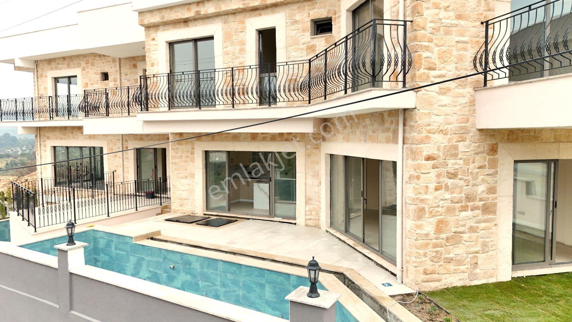 Kuşadası Soğucak 'ta Satılık Özel Mimari Taş Ev Villa - Görsel 4