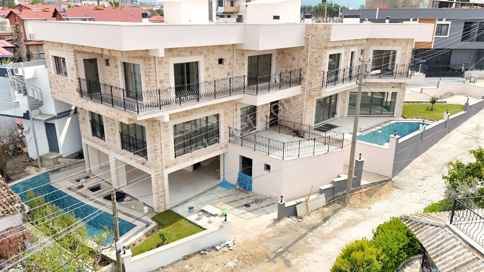 Kuşadası Soğucak 'ta Satılık Özel Mimari Taş Ev Villa - Görsel 31