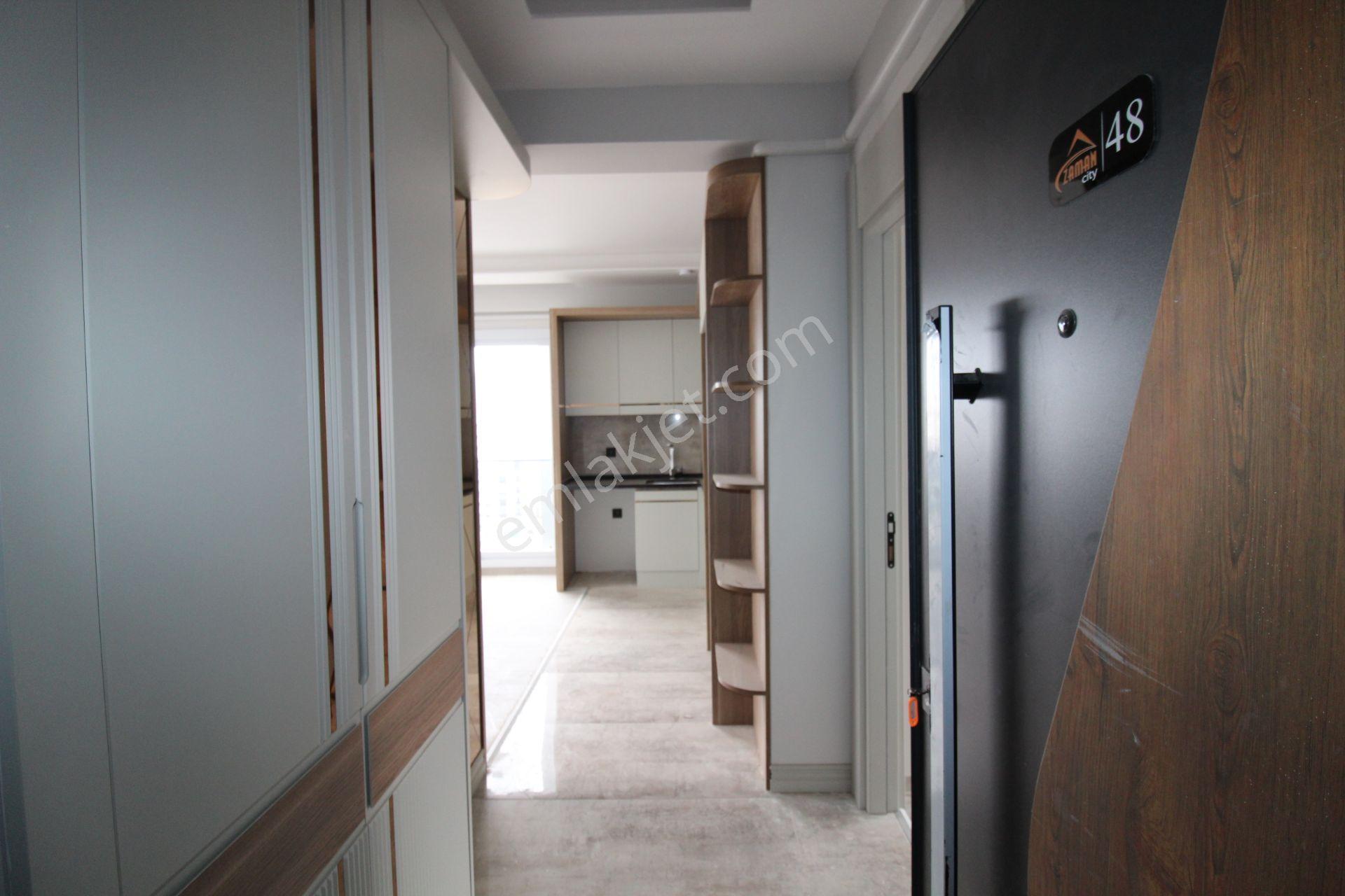 Aslan'dan Mezitlide Geniş Metrajlı Havuzlu Kombili Kiralık 1+1 - Görsel 19