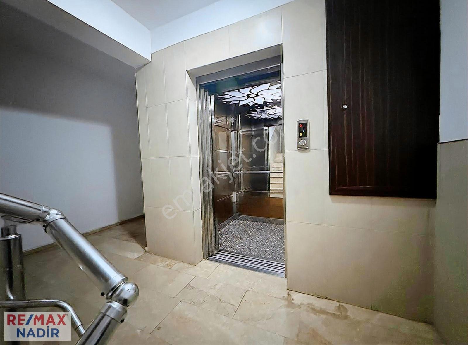Re/max Nadirden Gedikkaya Florya Sitesinde Satılık 3+1 Daire - Görsel 4