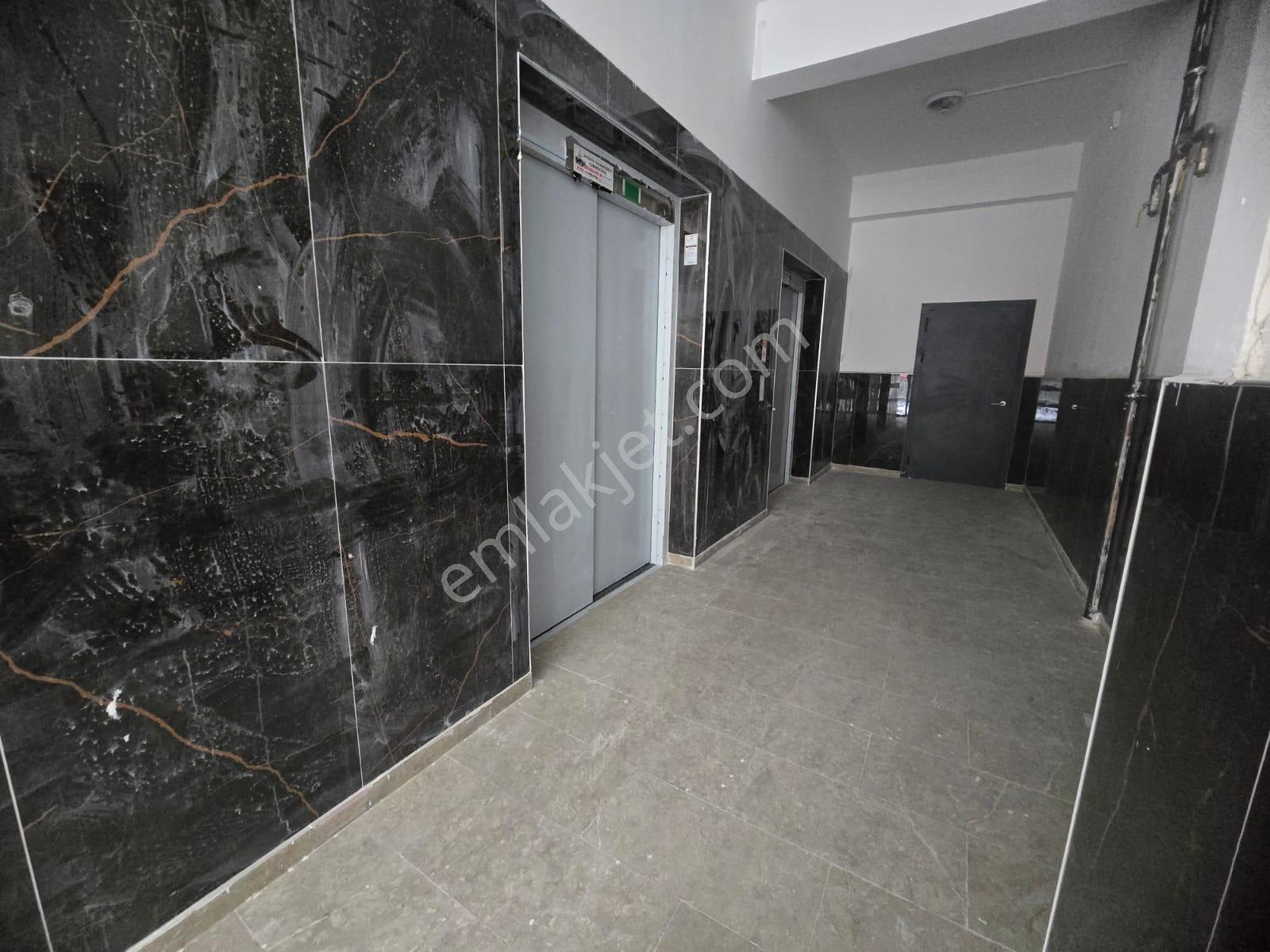 Toyap Yapıdan 50.yılda Ticaret Merkezinde 625m2 Kiralık Dükkan - Görsel 14
