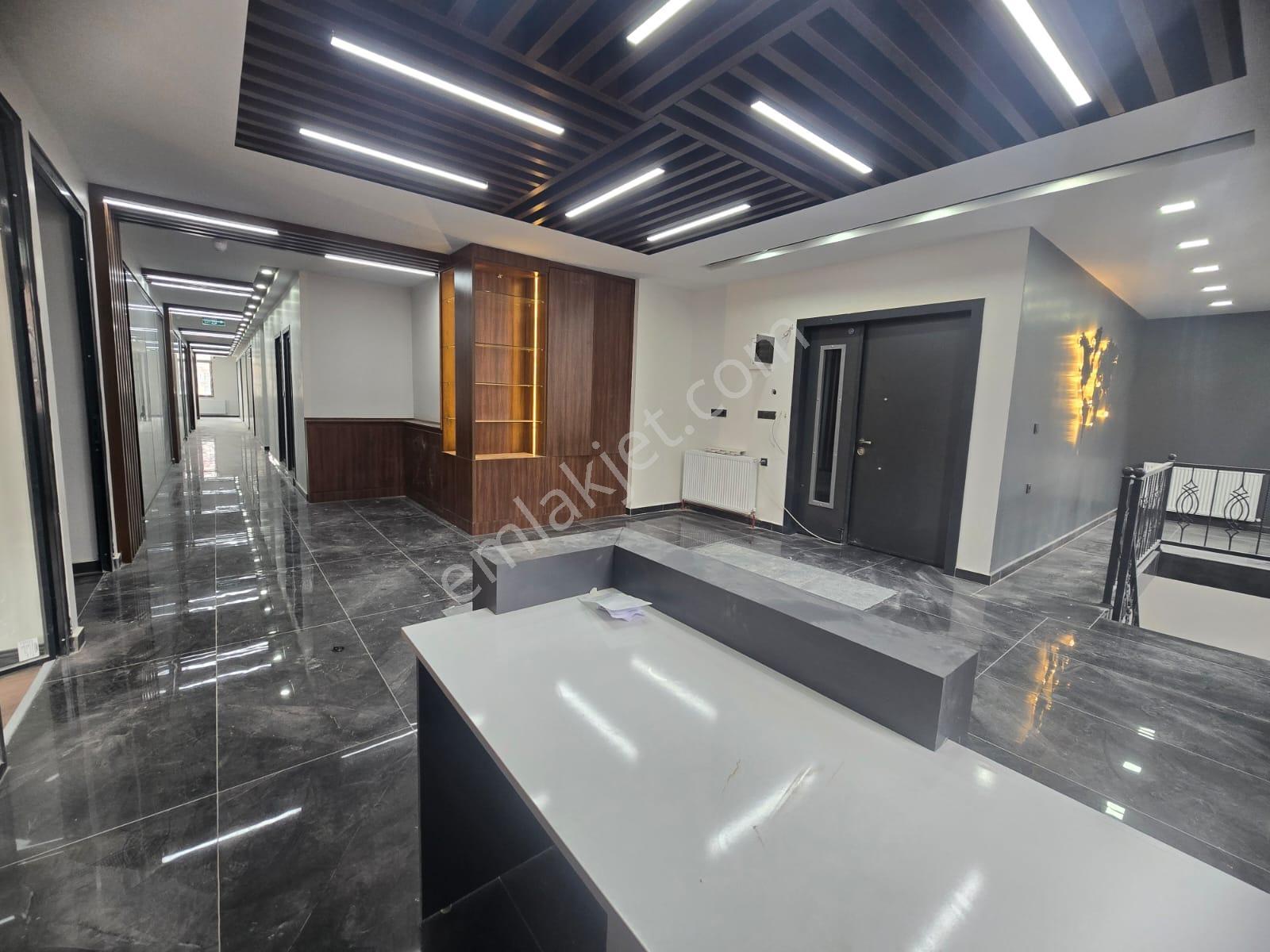 Toyap Yapıdan 50.yılda Ticaret Merkezinde 625m2 Kiralık Dükkan - Görsel 15