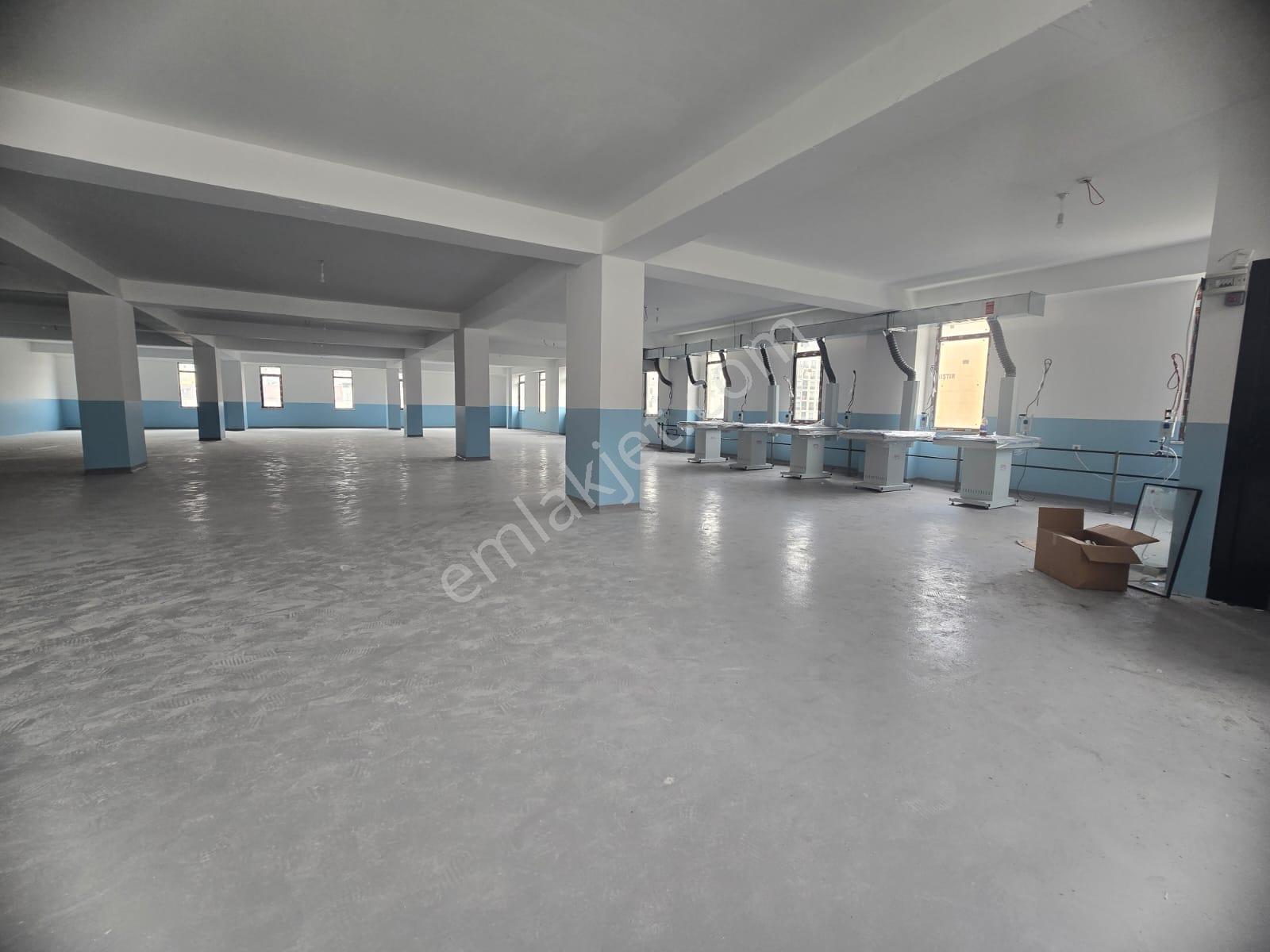 Toyap Yapıdan 50.yılda Ticaret Merkezinde 625m2 Kiralık Dükkan - Görsel 7