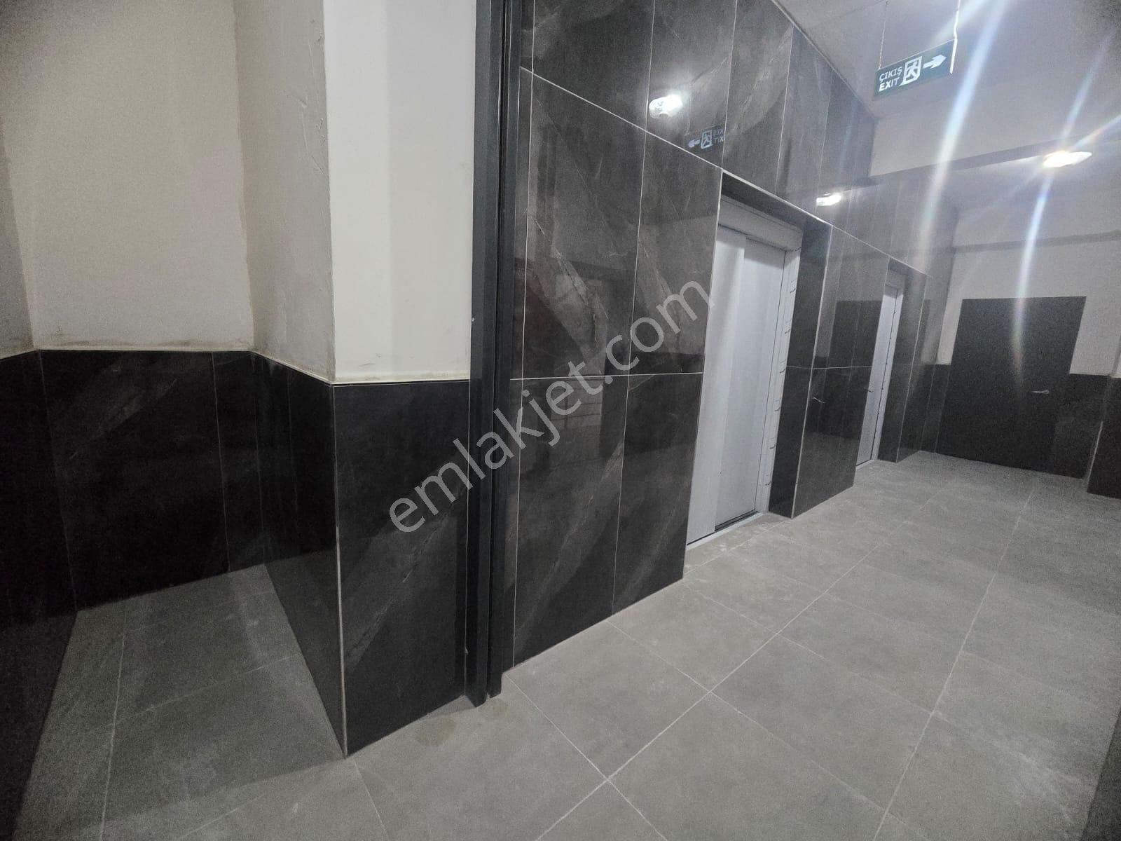 Toyap Yapıdan 50.yılda Ticaret Merkezinde 625m2 Kiralık Dükkan - Görsel 27