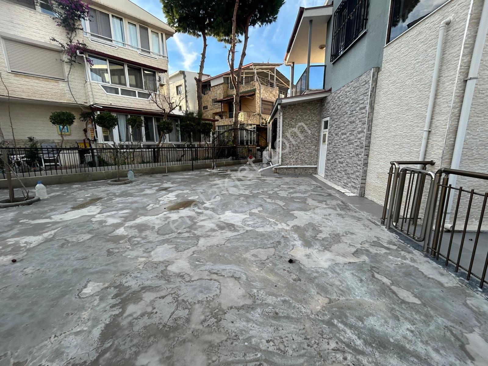 Kuşadası Kadınlar Denizi Bölgesi Denize Yürüme Mesafesinde Villa - Görsel 8