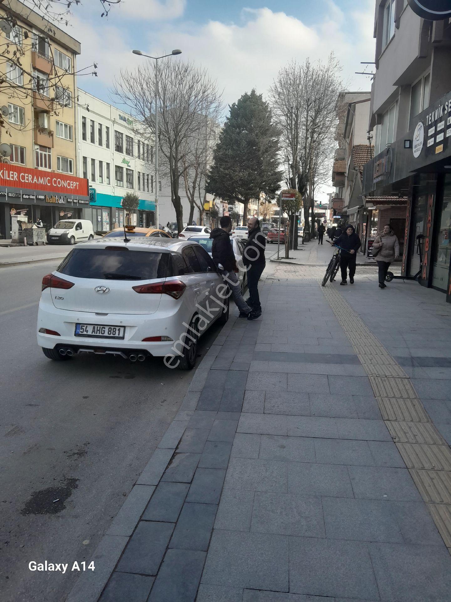 Adapazari Cadde Üstü Kiralik Dükkan - Görsel 2
