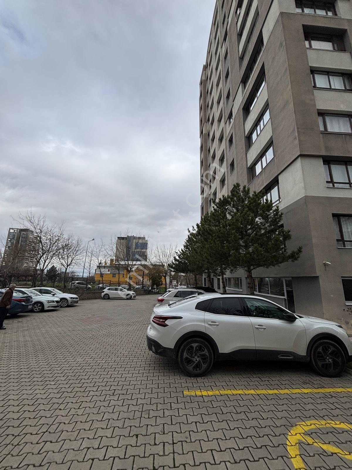 Ankara Ümitköyde Site İçinde Muhteşem Konumda Satılık Daire - Görsel 28