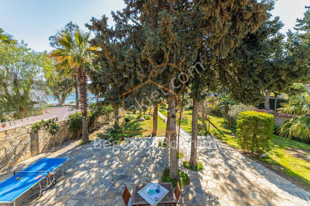 Bitez 5+1 Müstakil Villa Denize Sıfır Özel Otoparklı Bahçeli - Görsel 22