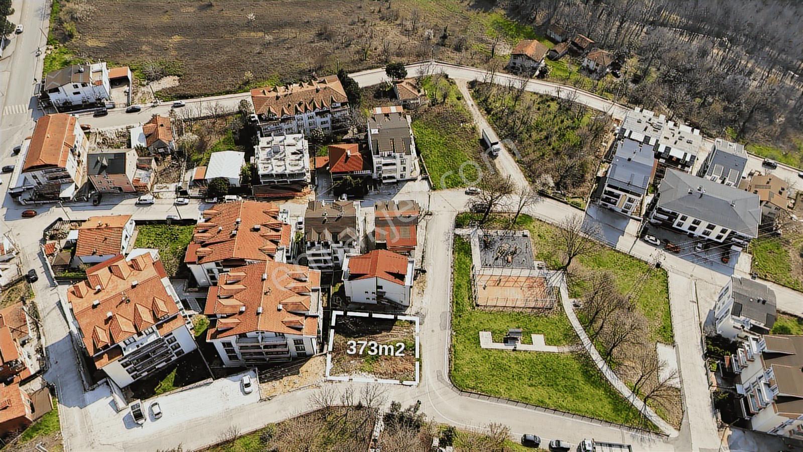 Başiskele Döngel De Satılık 373m² Köşe Parsel - Görsel 2
