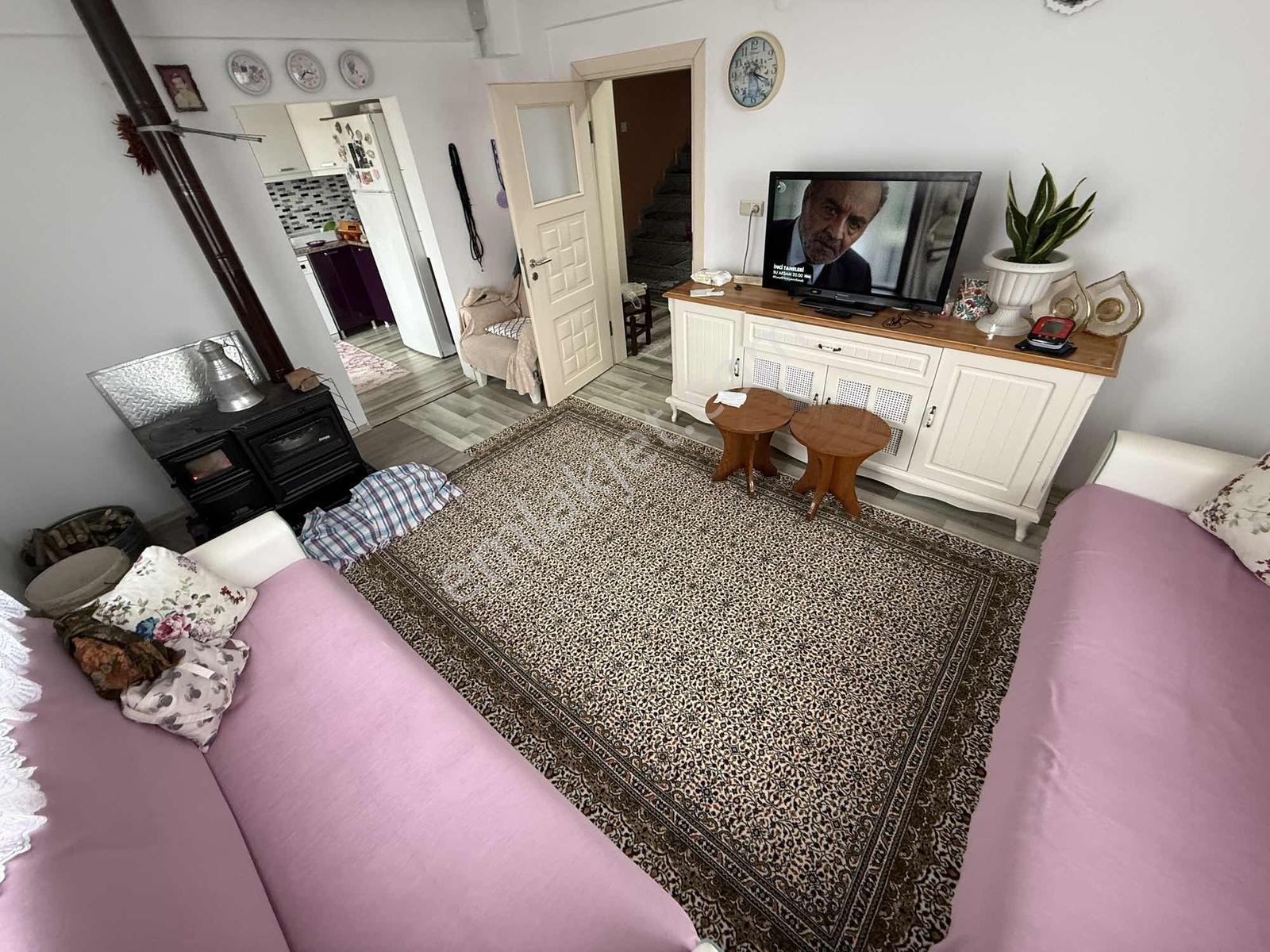 Karasu Çınar Gayrimenkulden 850 M2 Arsa İçinde 3 Katlı Ev - Görsel 29