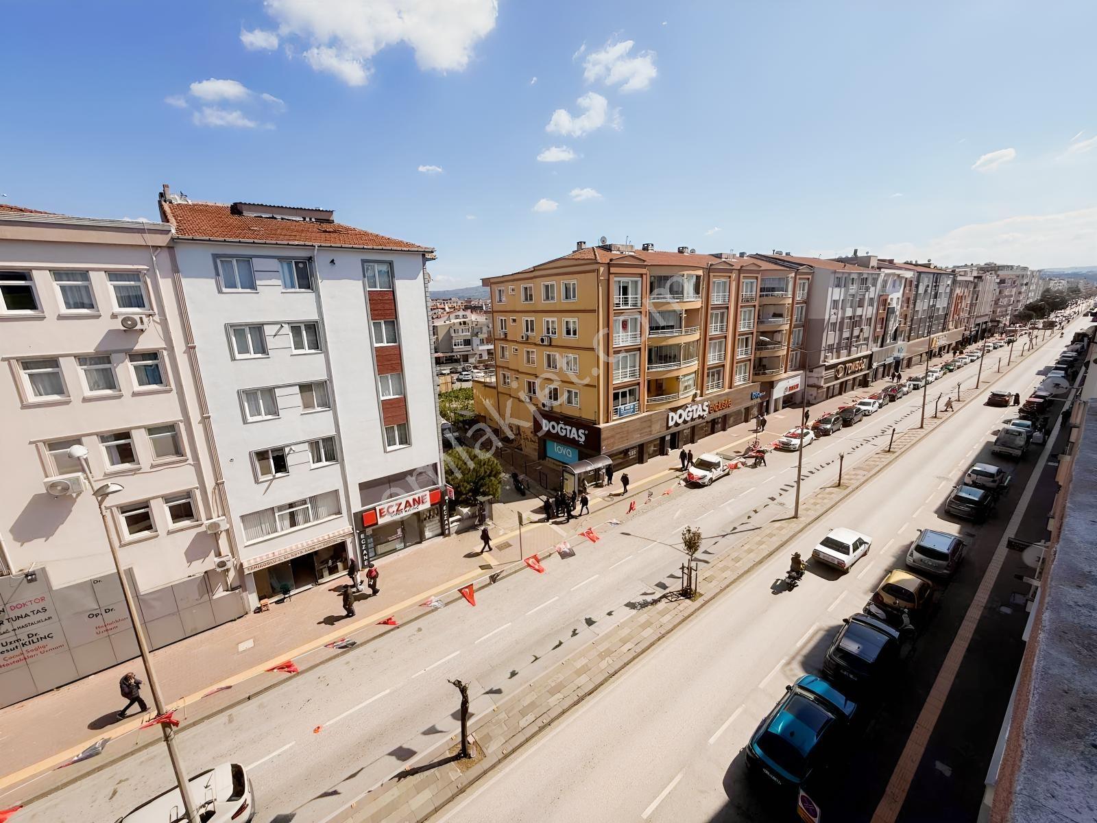 Çanakkale Atatürk Caddesi Üzeri Yatırımlık 3+1 Daire