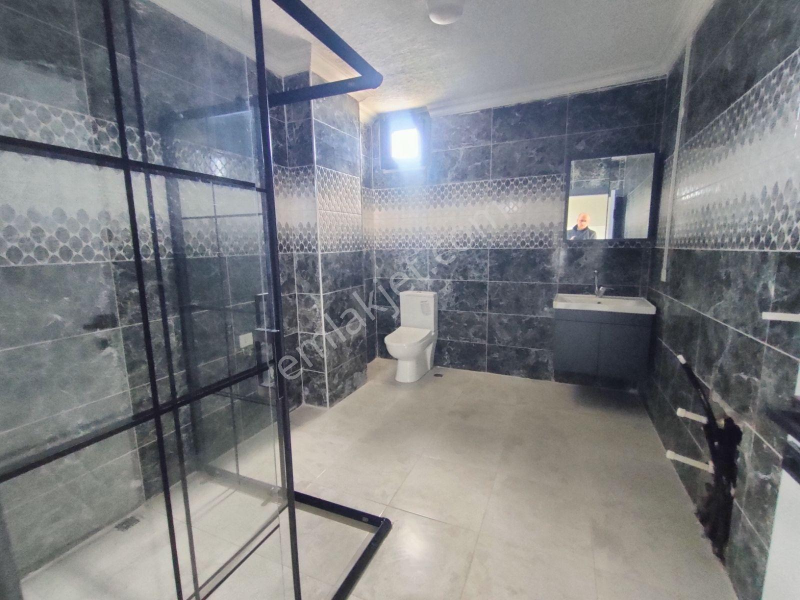 Yeniçiftlik'te 310 M² Bahçeli 6+1 Büyük Müstakil Kartallar'dan. - Görsel 33