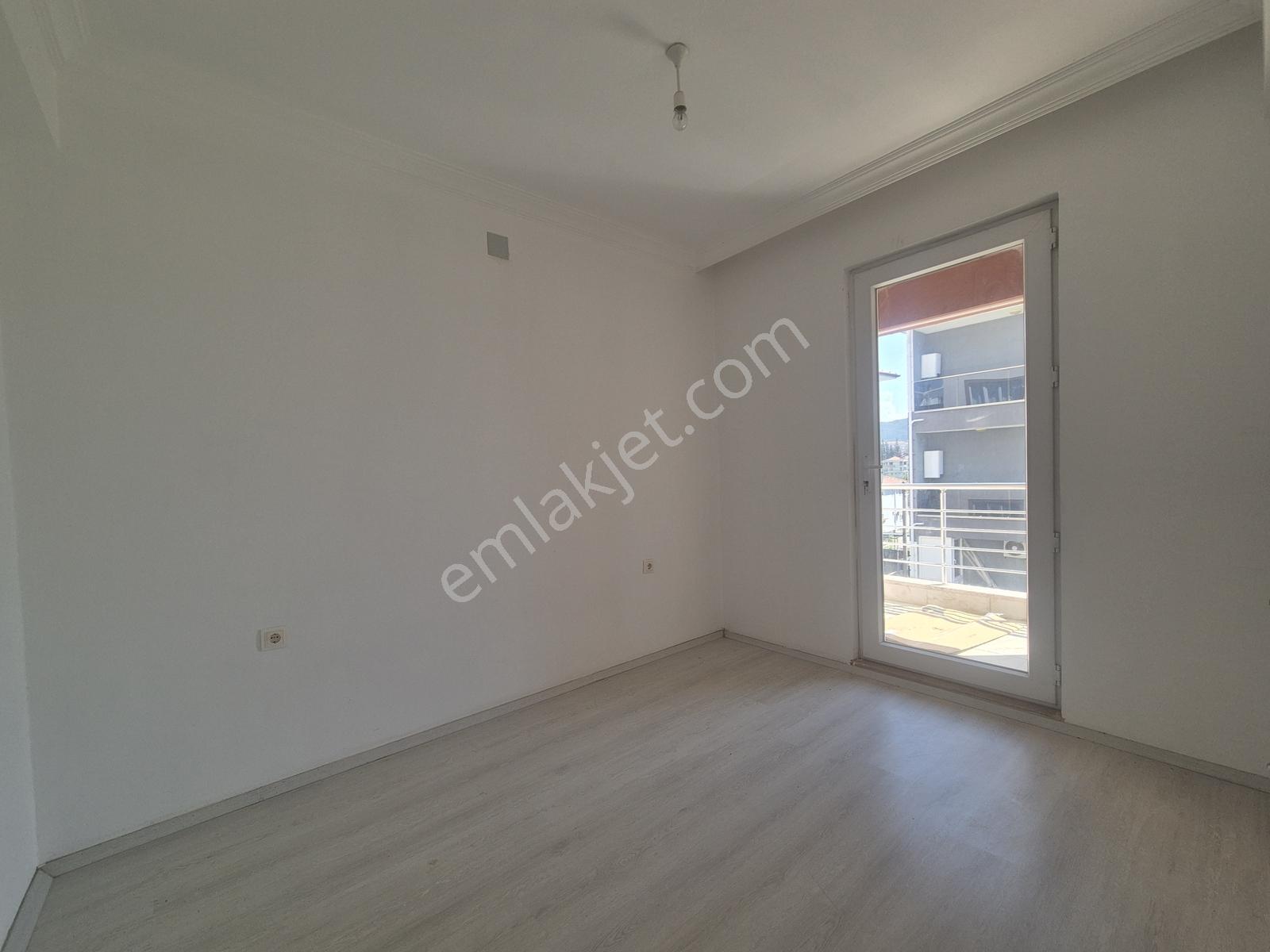 Dalaman Altıntas'ta Cadde Üzeri Kiralık 1+1 Daire - Görsel 12