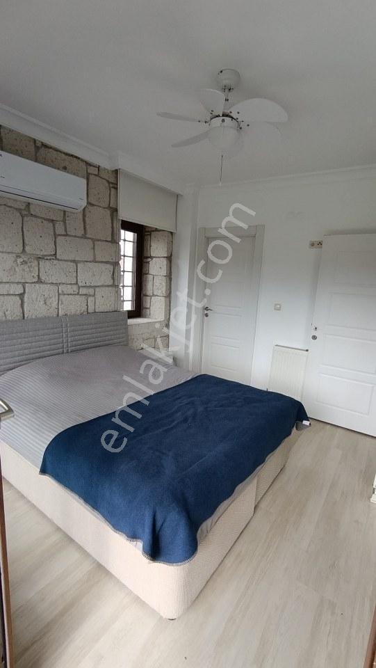 İzmir Çeşme Alaçatı Müstakil Havuzlu Geniş Bahçeli Dubleks Villa - Görsel 26