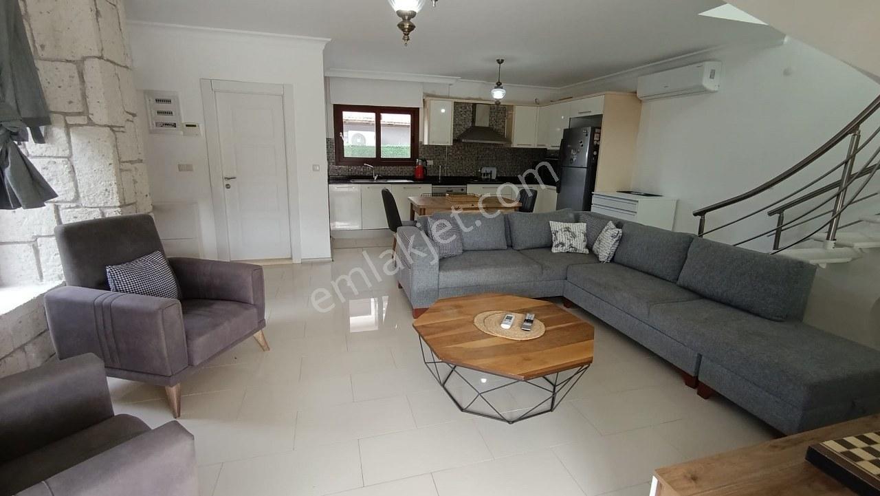 İzmir Çeşme Alaçatı Müstakil Havuzlu Geniş Bahçeli Dubleks Villa - Görsel 12