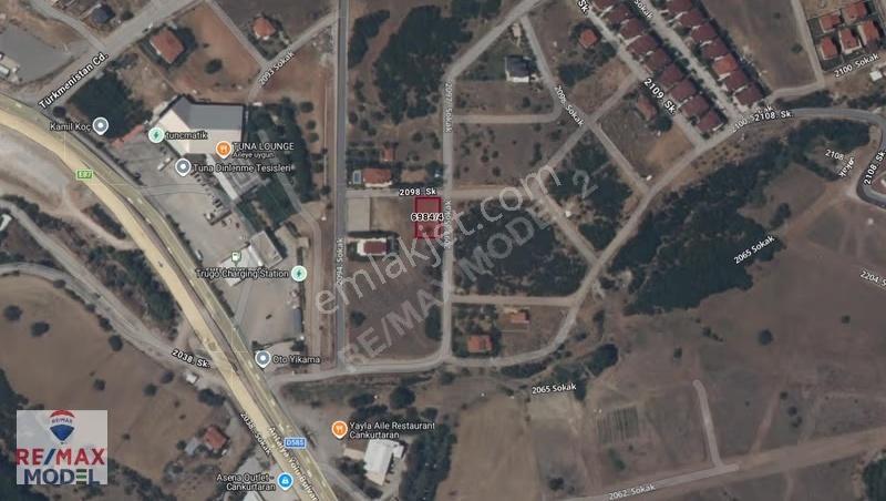 Remax Model Den Tuna Petrol Arkası Satılık 490m² Köşe Parsel