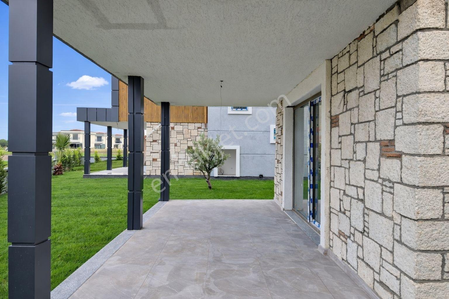Umas Solutıon'dan Denize Yakın - Site İçerisinde 3+1 Sıfır Villa - Görsel 3