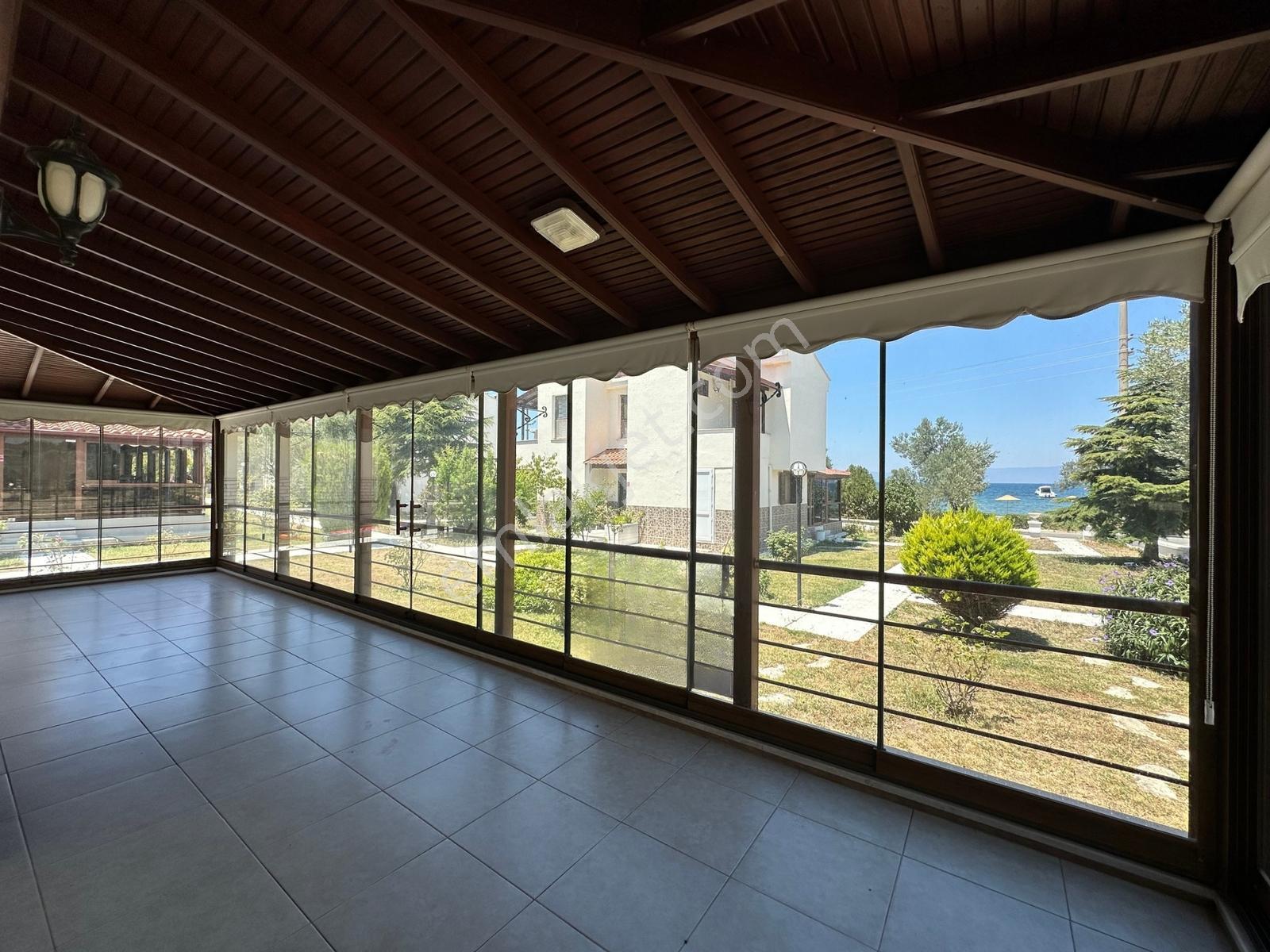 Umas Solutıondan Sahilkentte Denize Sıfır Özel Plajlı Villa - Görsel 26