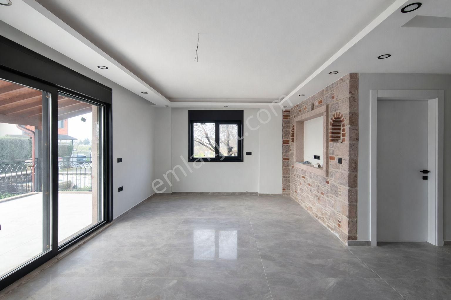 Umas Solutıon'dan Müstakil Bahçeli - Alt Katta Odalı - 4+1 Villa - Görsel 19