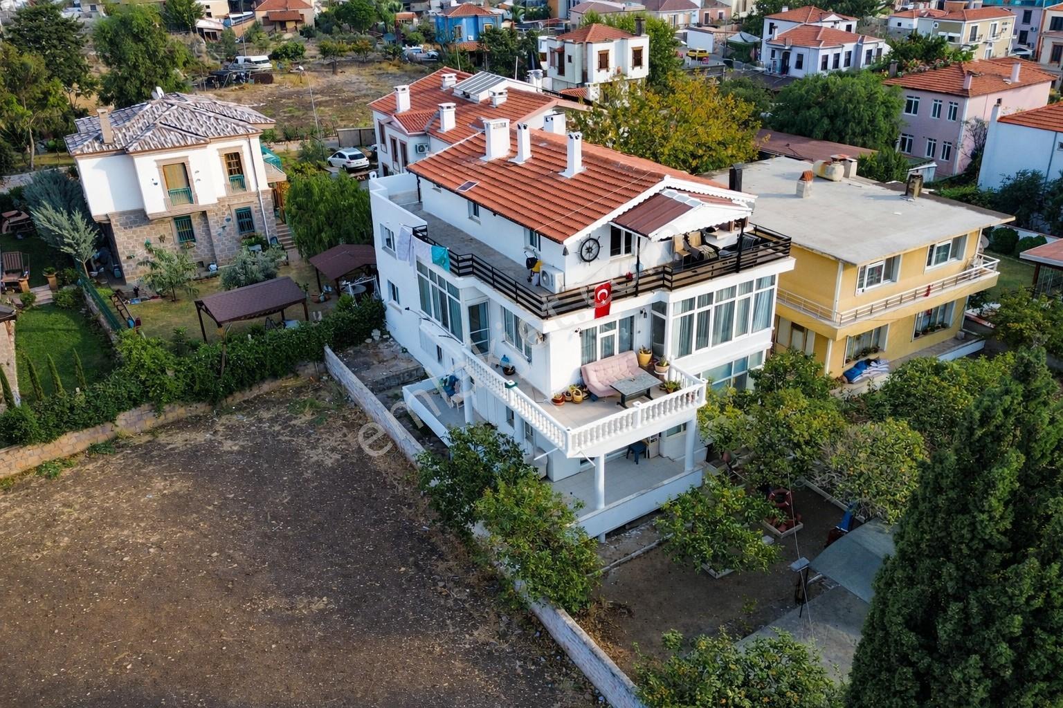 Umas Solutıon'dan Cunda'da Yola Cepheli Komple Bina - Görsel 6