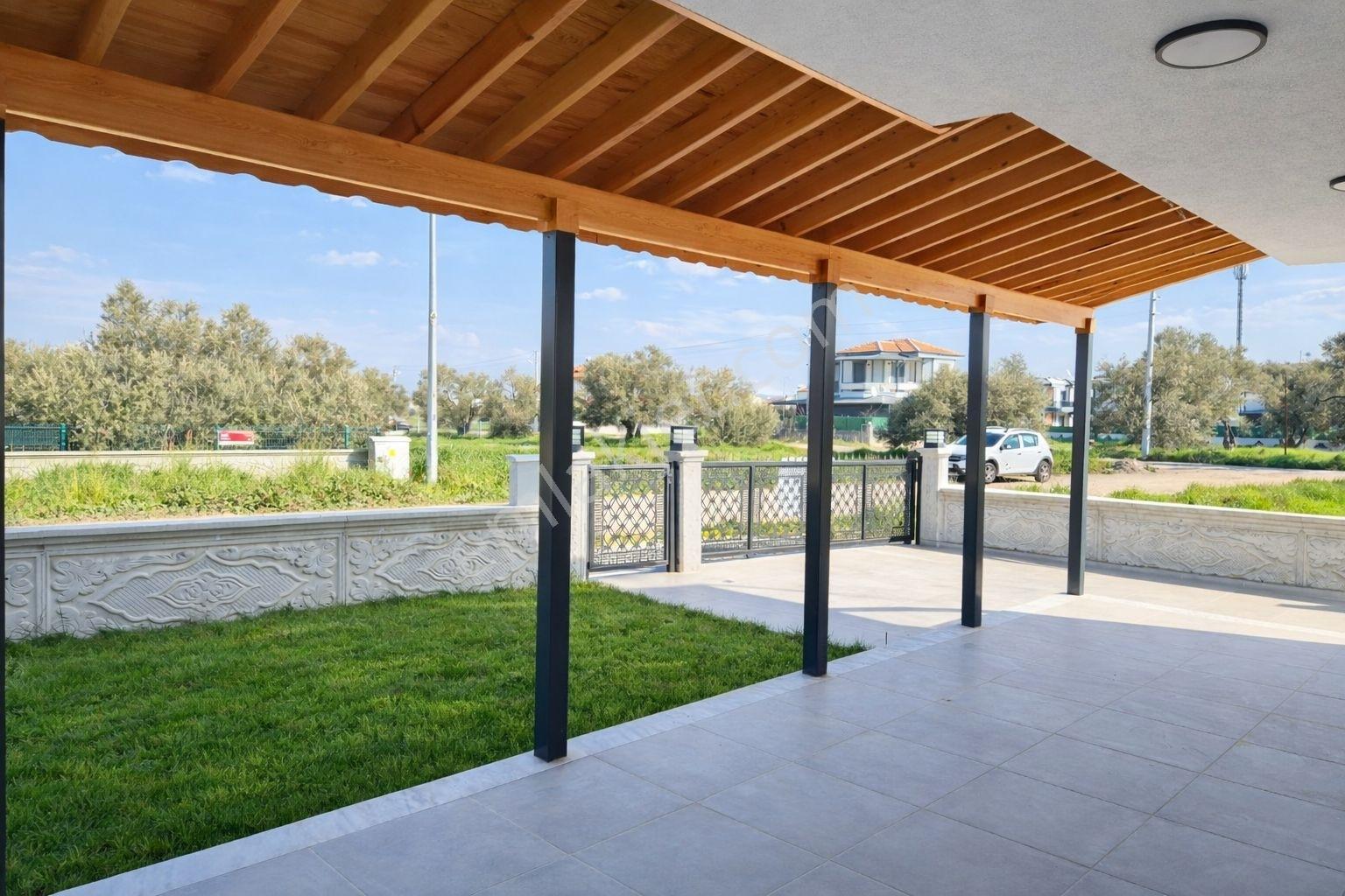 Umas Solutıondan Tam Müstakil - Geniş Ferah Kullanım - 3+1 Villa