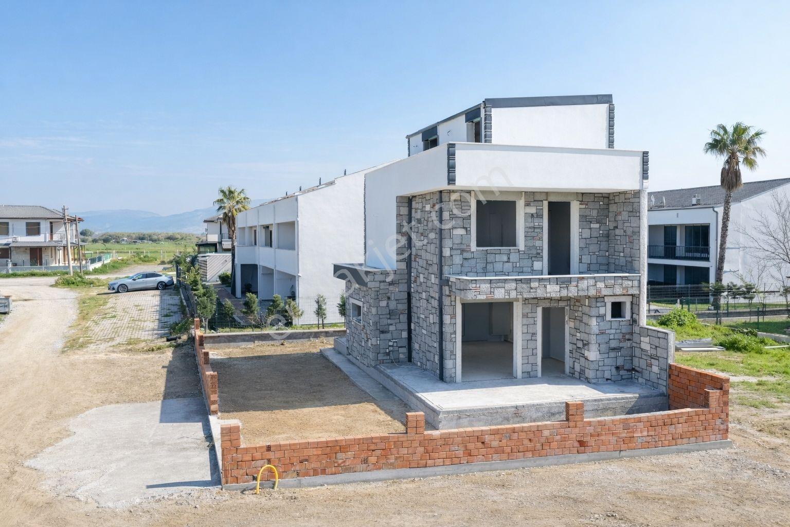 Umas Solutıon'dan Müstakil Bahçeli - Plaja Çok Yakın 3+1 Villa - Görsel 2