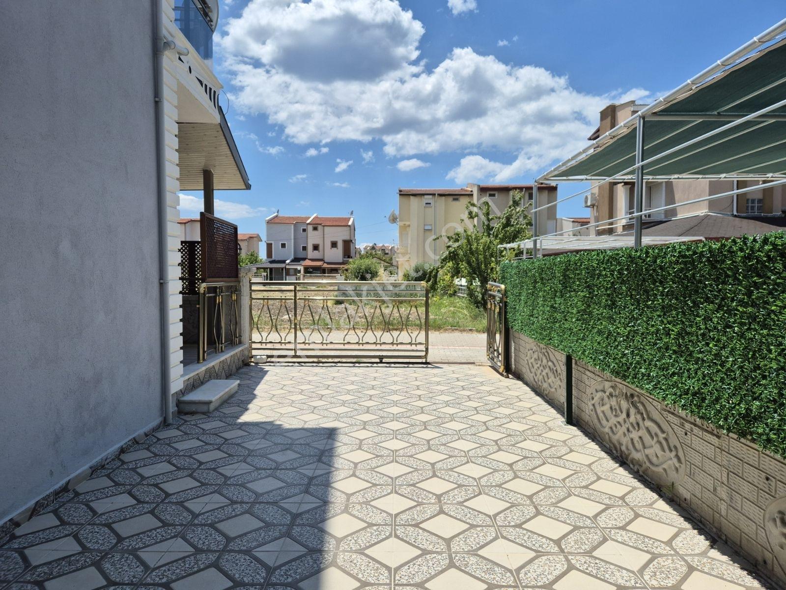 Umas Solutıon'dan Plaja Yürüme Mesafesinde - 3+1 Bahçeli Villa - Görsel 3