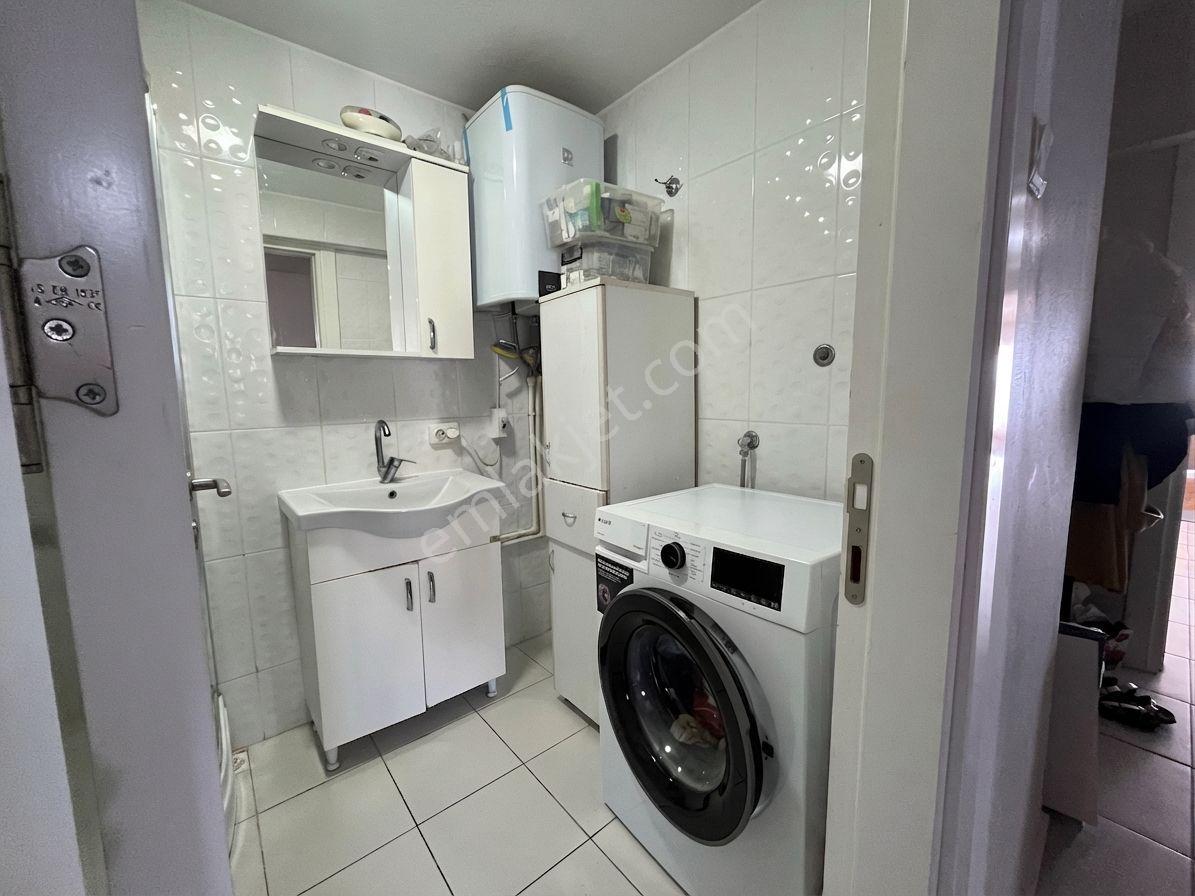 Bostanlı Sahil'de Kiralık Büyük Daire Deniz Manzaralı Otoparklı - Görsel 22