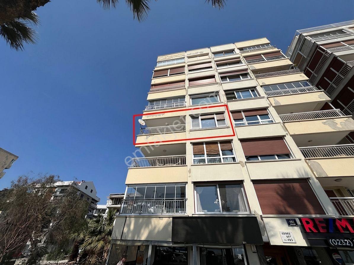 Bostanlı Sahil'de Kiralık Büyük Daire Deniz Manzaralı Otoparklı - Görsel 28