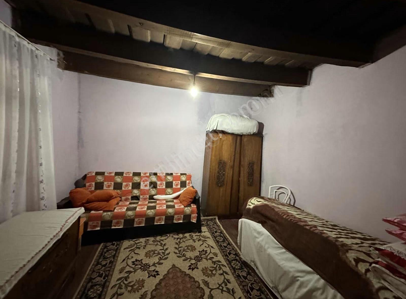 İks Emlaktan Satılık Müstakil Ev Örnek Mahallesinde - Görsel 9