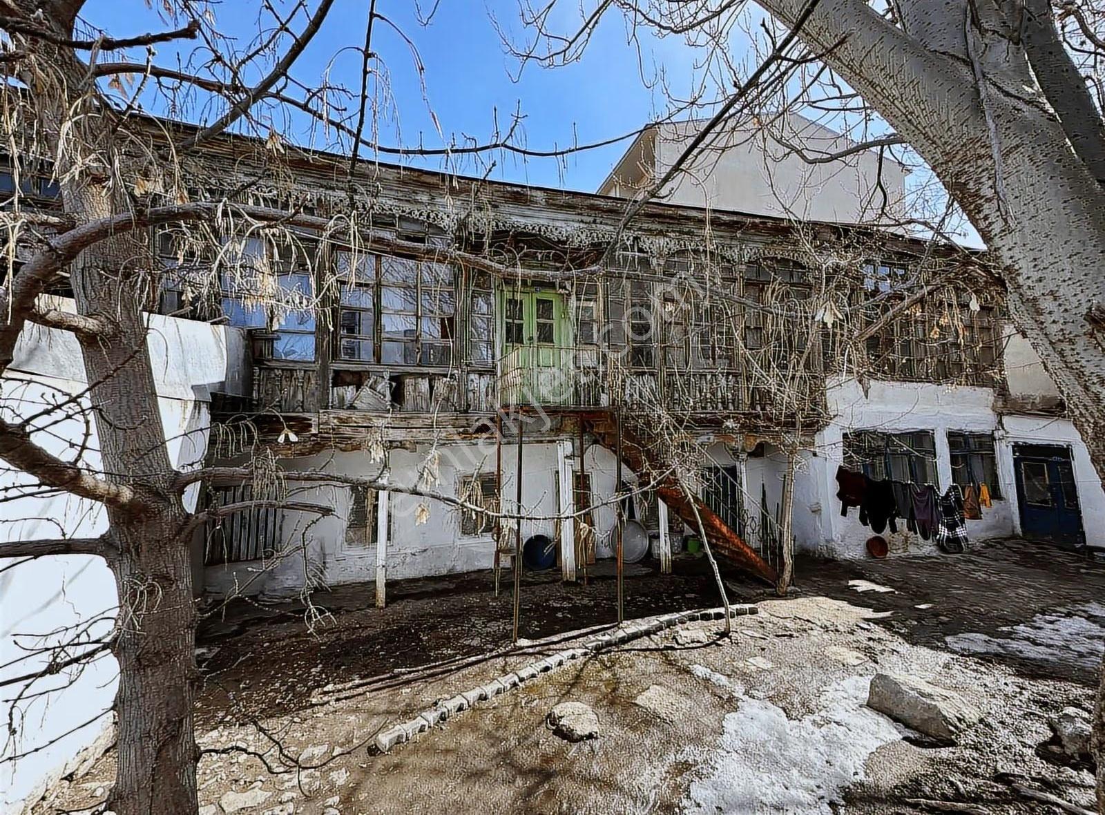 İks Emlaktan Satılık Bina Butik Otel Restoran İçin Uygundur - Görsel 27