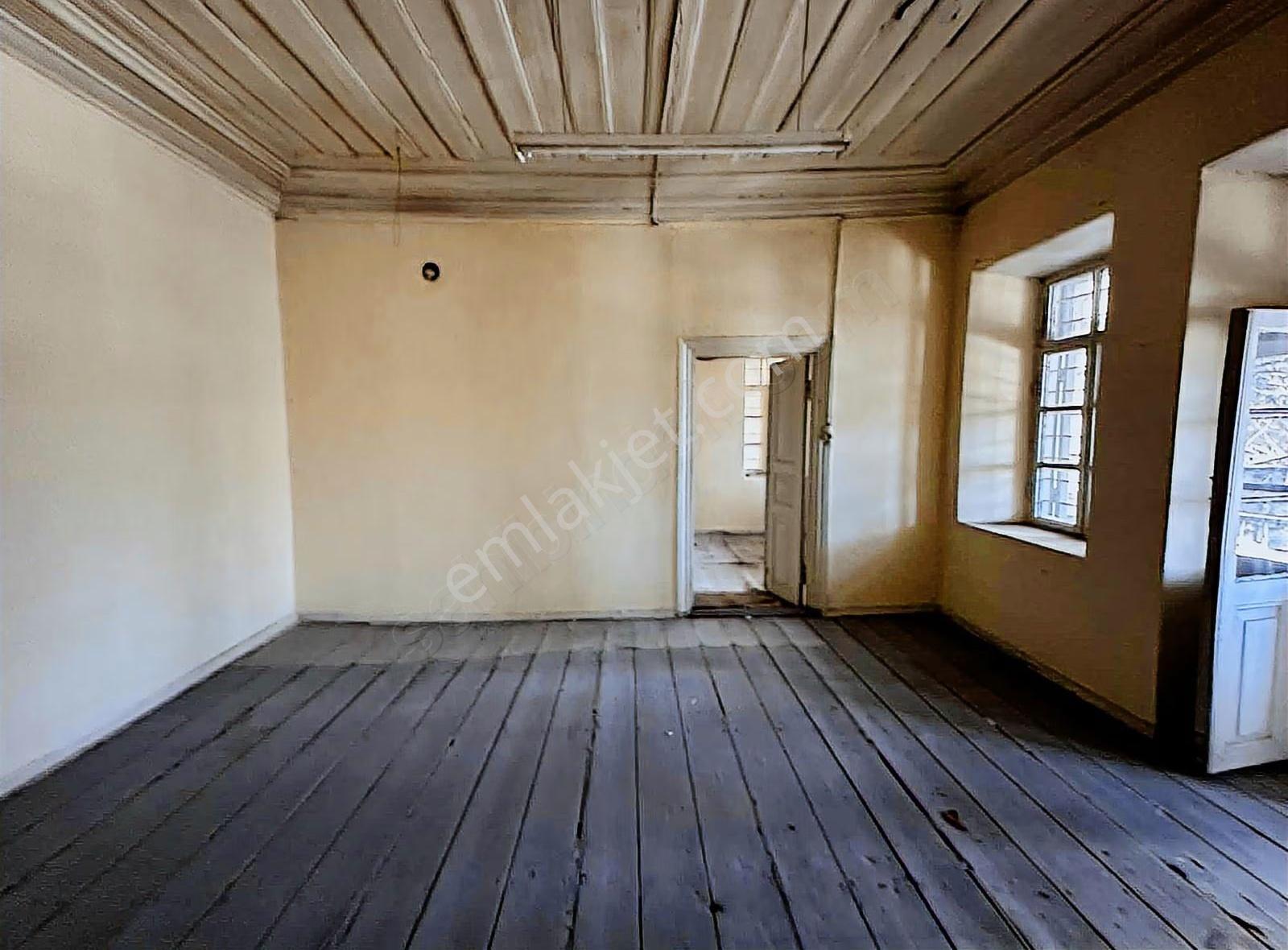 İks Emlaktan Satılık Bina Butik Otel Restoran İçin Uygundur - Görsel 34