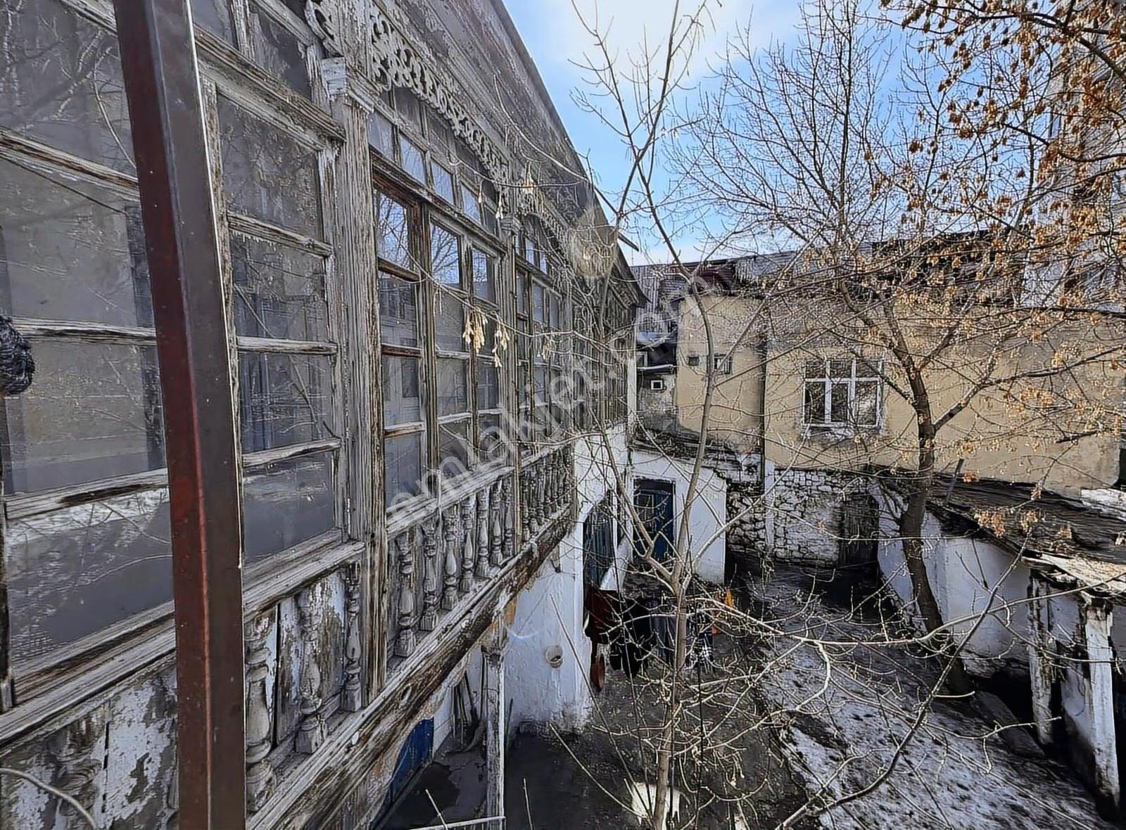 İks Emlaktan Satılık Bina Butik Otel Restoran İçin Uygundur - Görsel 28