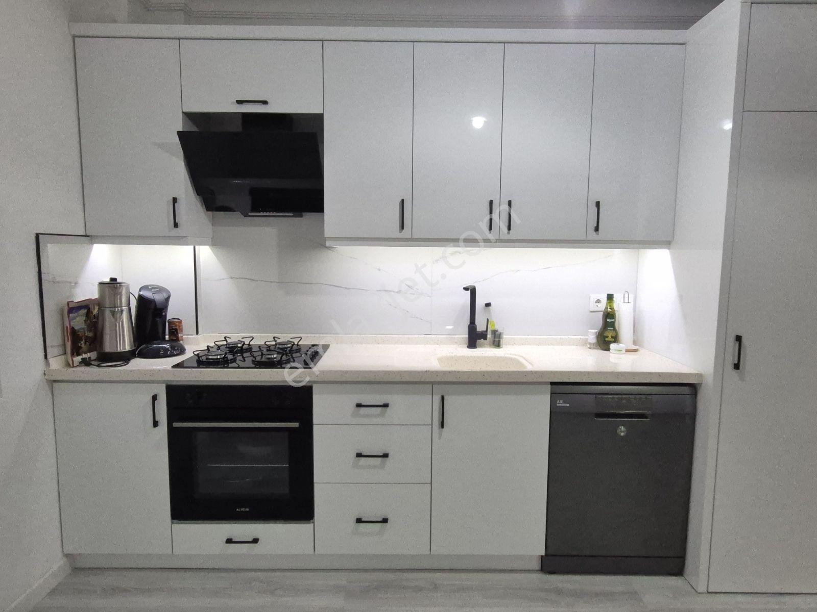 Umas Solutıon'dan Havuzlu Sitede - Bakımlı - Geniş 3+1 Villa - Görsel 17